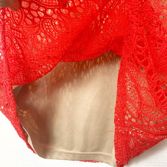 Bardot NWT "Rini" Red lace Dress long sleeve Cut out Open back Size US12 / XL - Picture 14 of 14